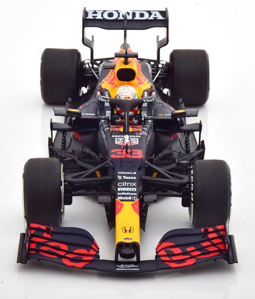 Red Bull Racing RB16B Max Verstappen World Champion 2021 - Winner Abu Dhabi with Pitboard